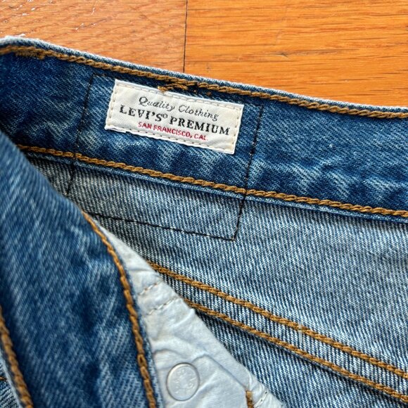 NWT Levi's Premium Wedgie Icon Jeans Size 26 Straight High Rise Button Fly - Picture 5 of 8